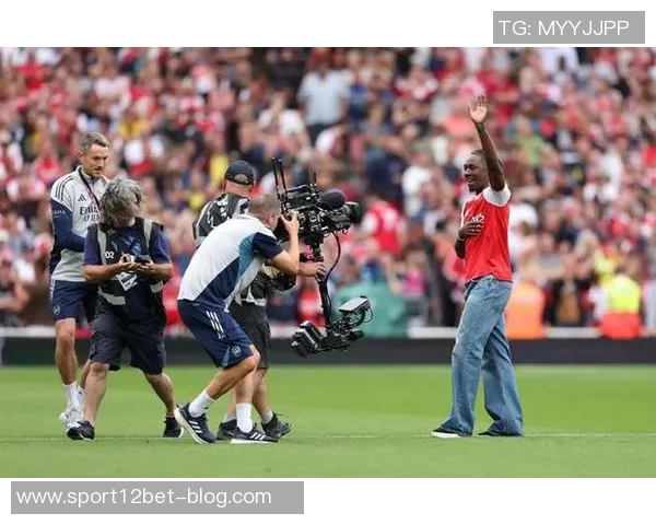 阿森纳官方宣布埃泽对热刺的精彩兜射当选11月最佳进球 阿森纳官方宣布埃泽对热刺的精彩兜射当选11月最佳进球